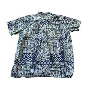 Go Barefoot Hawaiian Print shirt size 3XL TALL; Short Sleeves; Blue & Green
